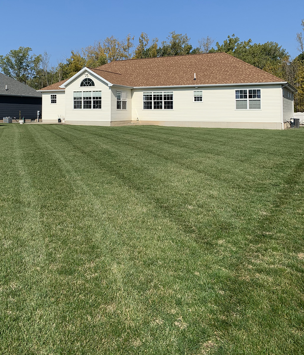 WNY Services, Grand Island lawn maintenance, Grand Island lawn mowing, lawn mowing, lawn care, Grand Island lawn care, commercial lawn mowing, residential lawn mowing